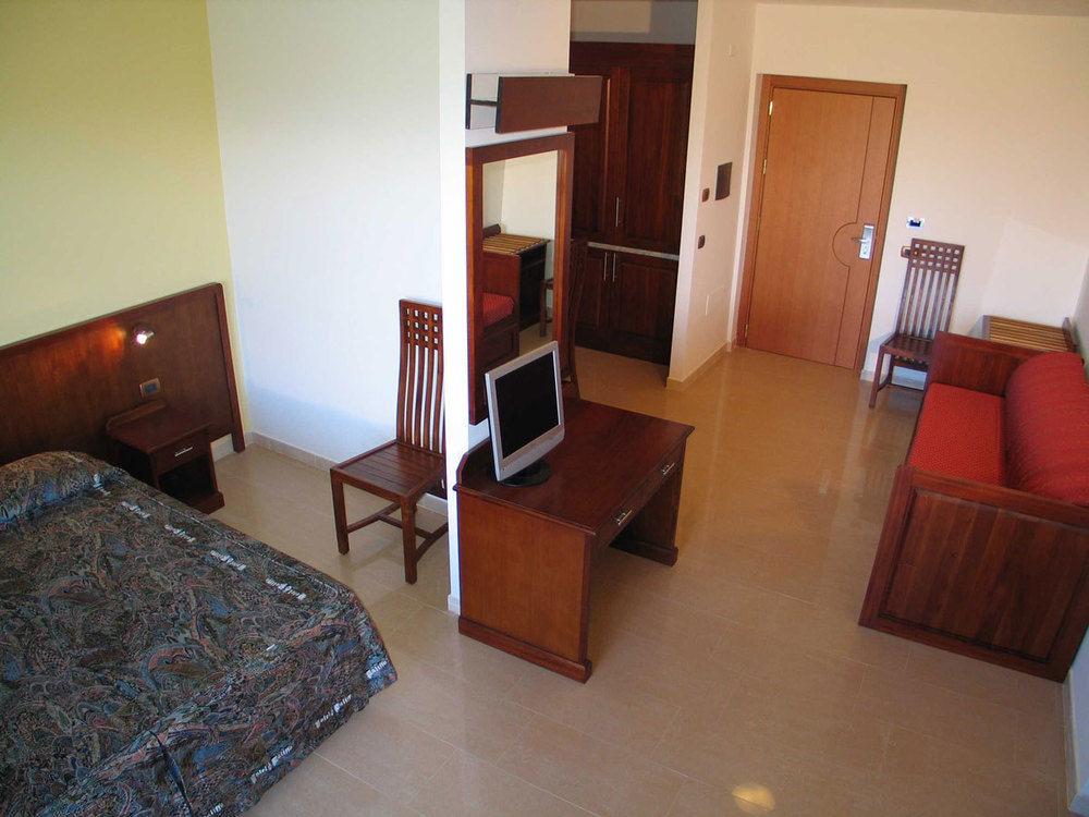 Quartu SantʼElena Hotel Califfo מראה חיצוני תמונה