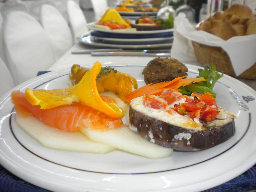 Quartu SantʼElena Hotel Califfo מראה חיצוני תמונה