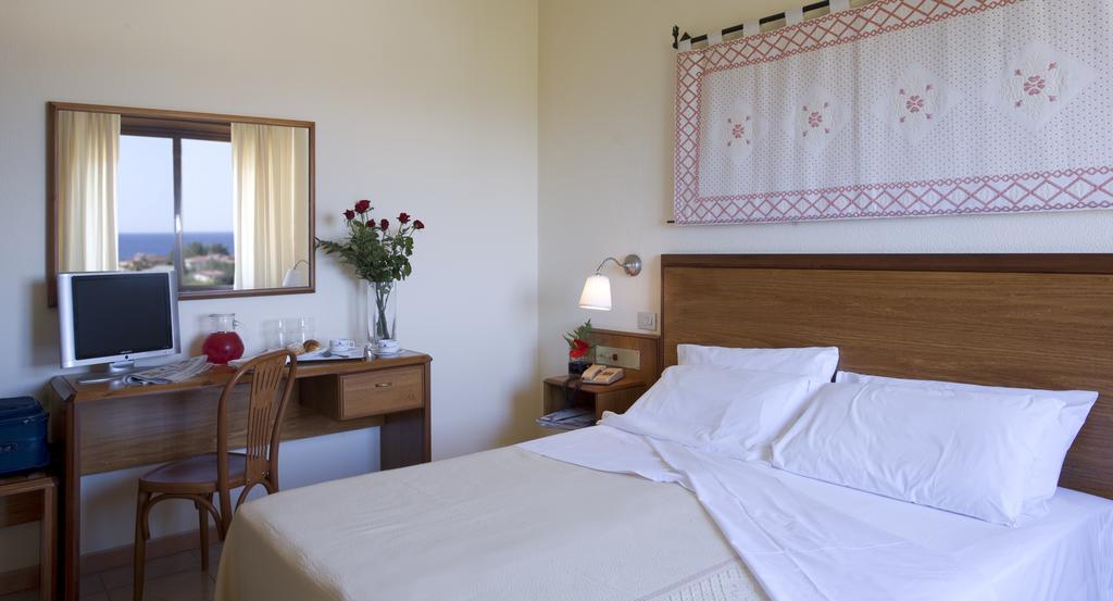 Quartu SantʼElena Hotel Califfo מראה חיצוני תמונה