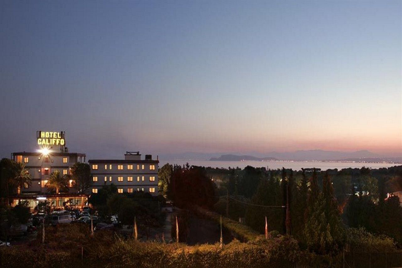 Quartu SantʼElena Hotel Califfo מראה חיצוני תמונה