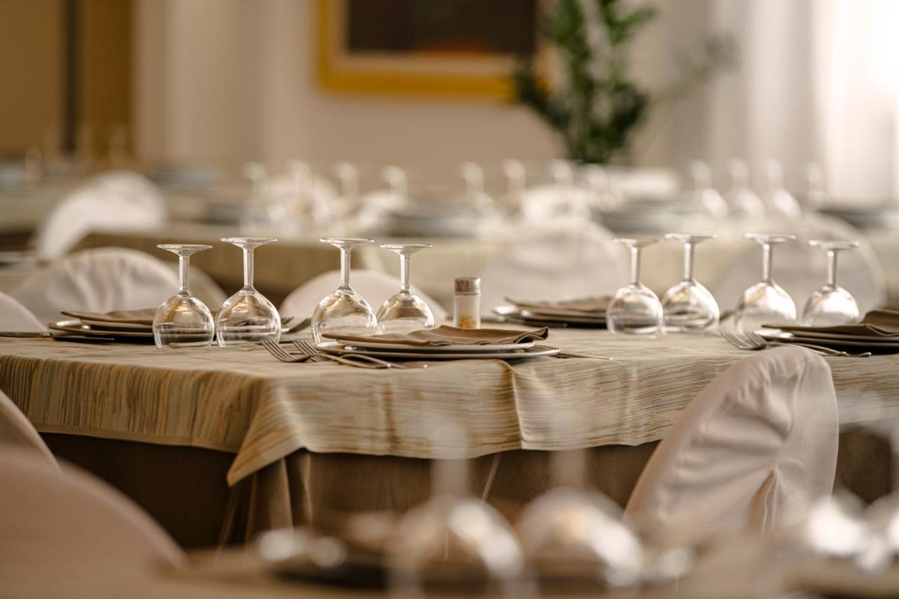Quartu SantʼElena Hotel Califfo מראה חיצוני תמונה