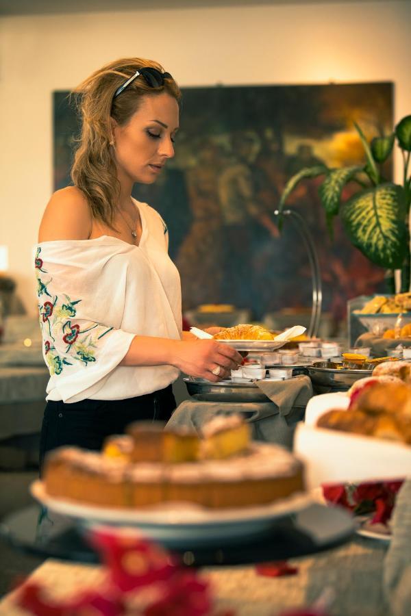 Quartu SantʼElena Hotel Califfo מראה חיצוני תמונה