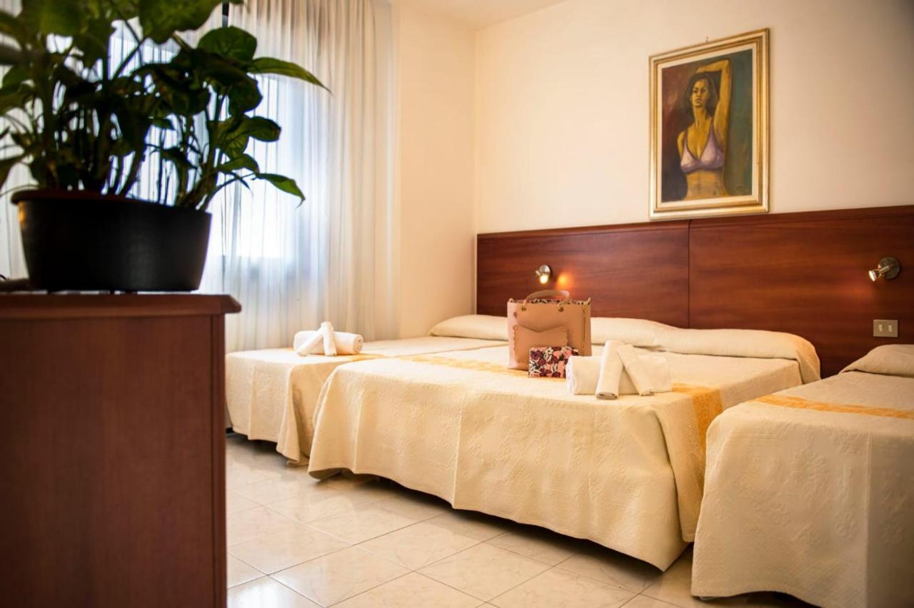 Quartu SantʼElena Hotel Califfo מראה חיצוני תמונה